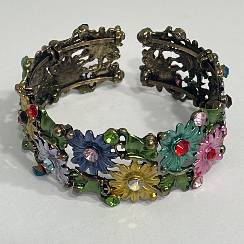 Vibrant color metal bracelet